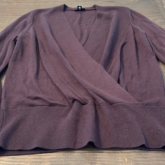 ๐3/$15๐Ann Taylor Factory cross front sweater. Size Med. - Picture 10 of 10